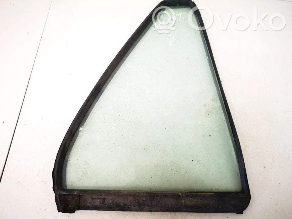 Ventanilla de ventilación de la puerta trasera