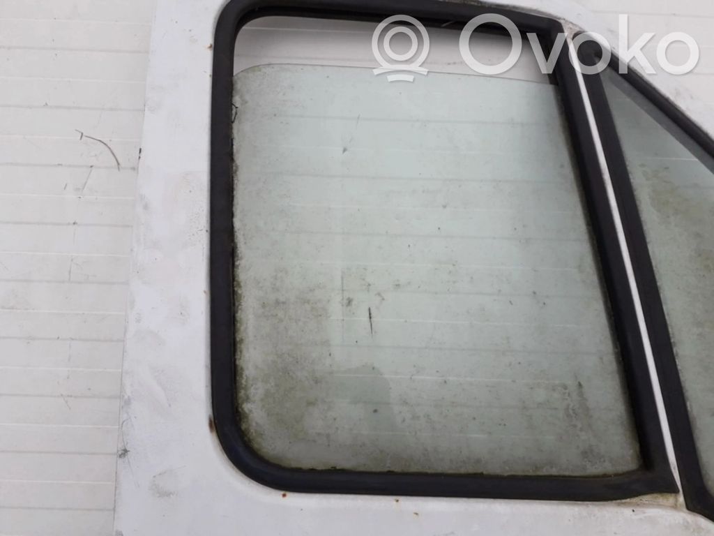 Fiat Ducato Geam ușă față patru uși 