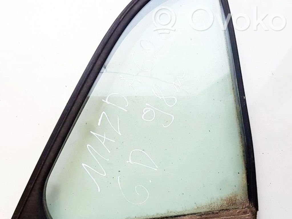 Rear vent window glass