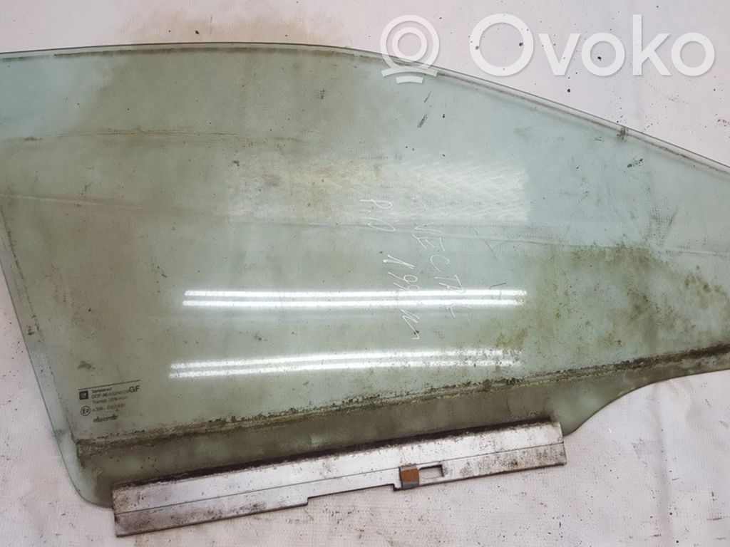 Opel Vectra B Geam ușă față patru uși 