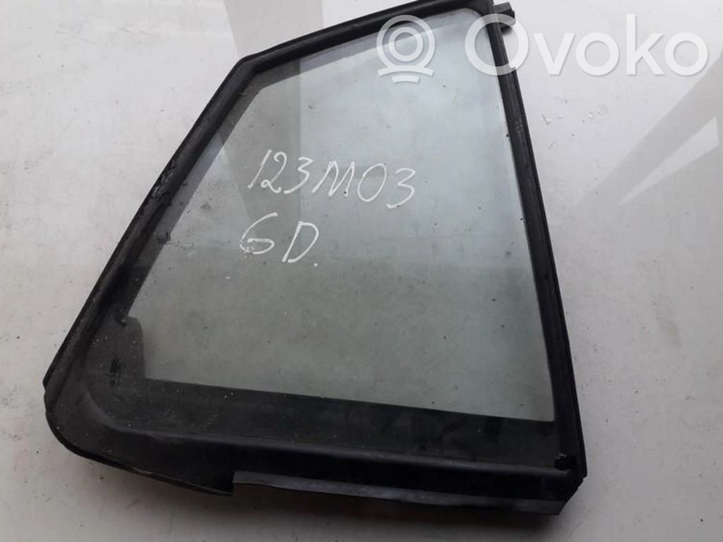 Rear vent window glass