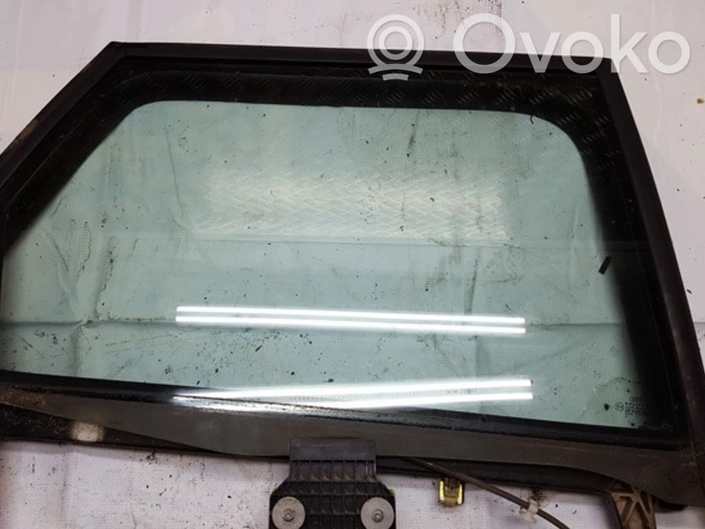 Takaoven ikkunalasi