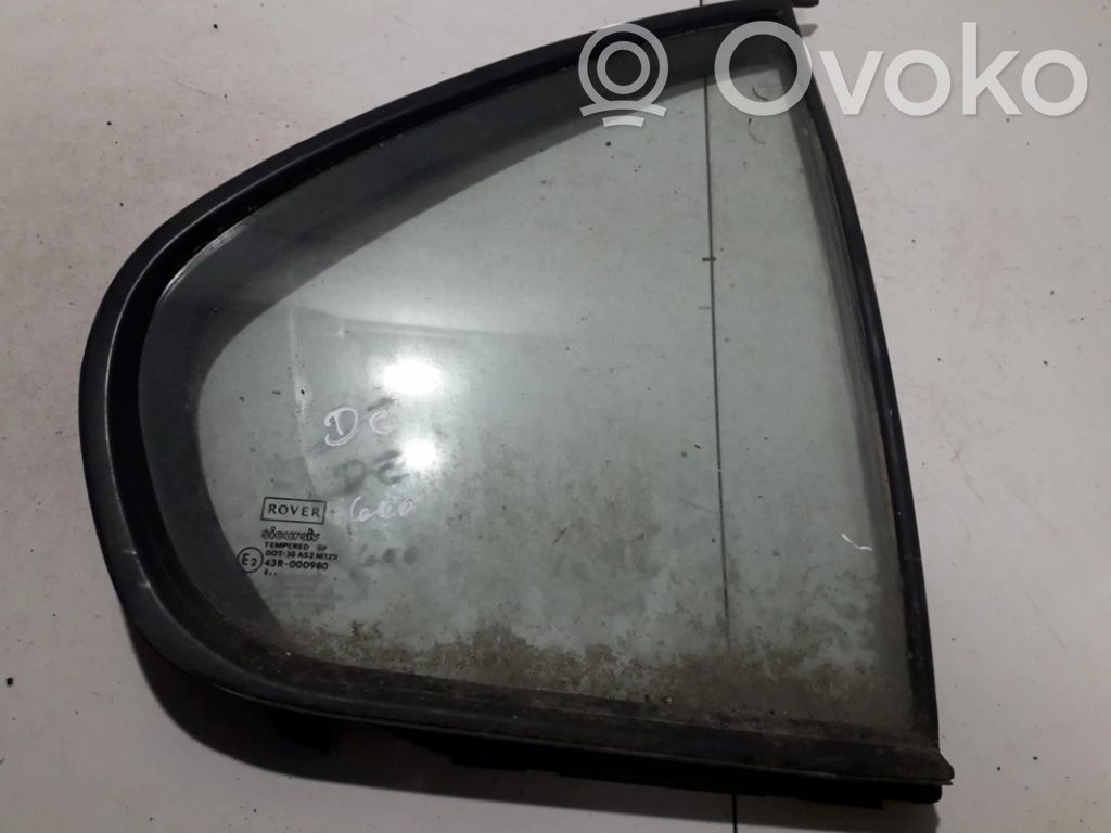 Ventanilla de ventilación de la puerta trasera