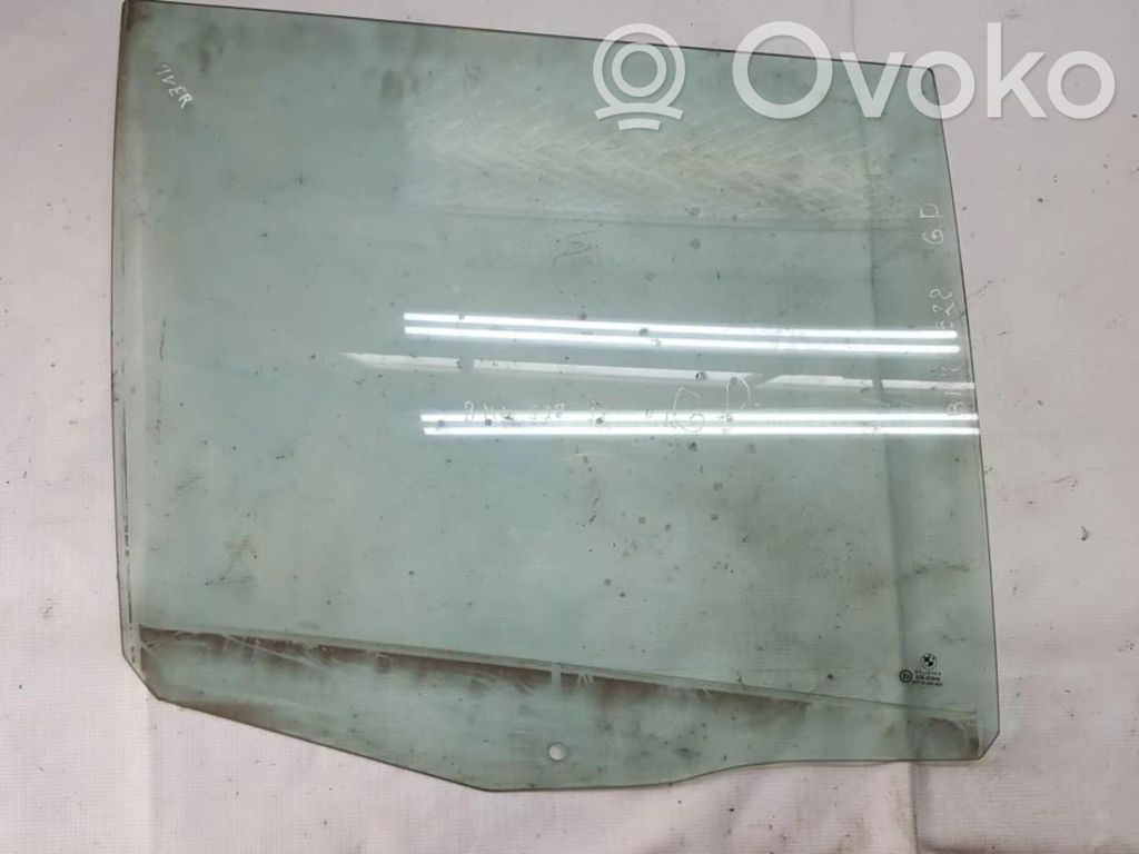 Rear door window glass