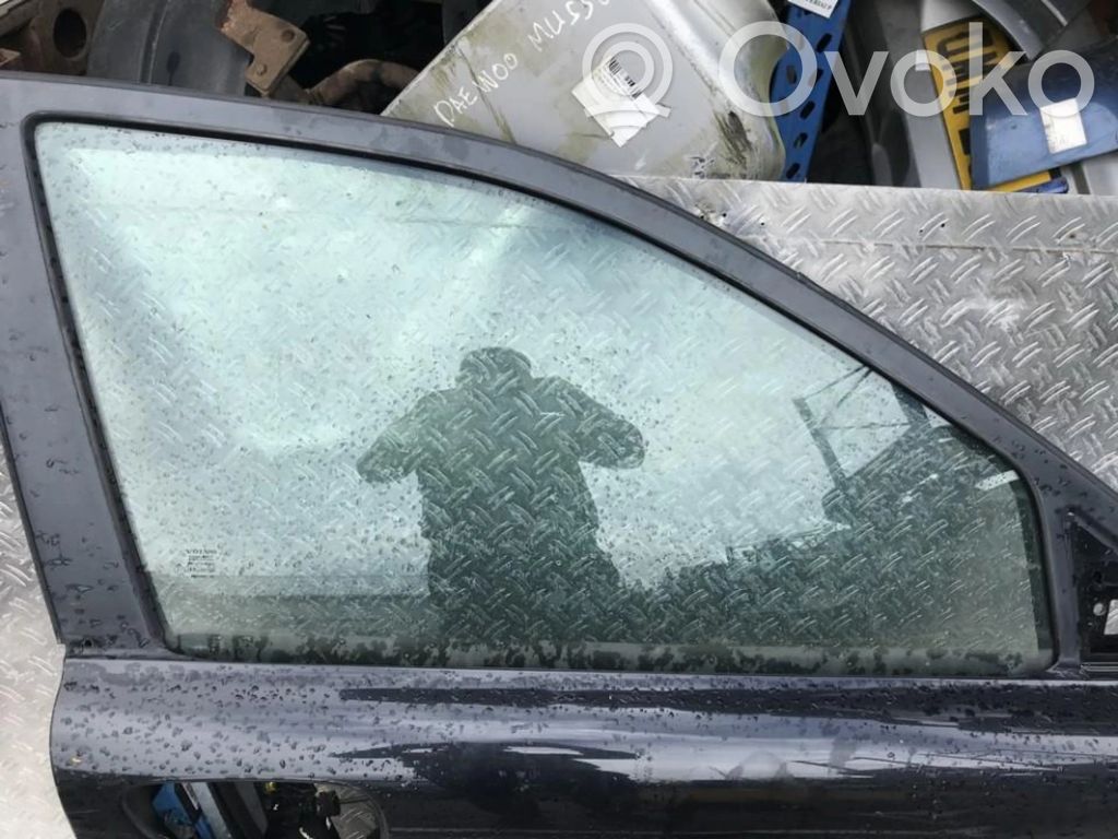 Etuoven ikkunalasi, neliovinen malli
