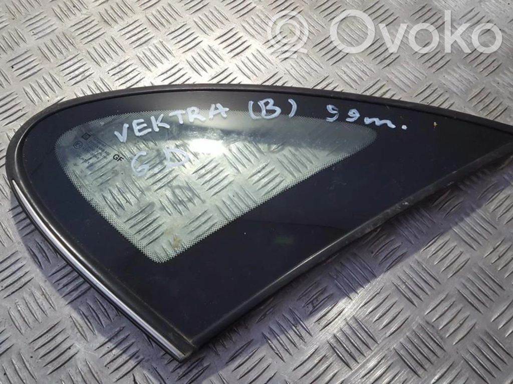 Opel Vectra B Geam lateral spate 