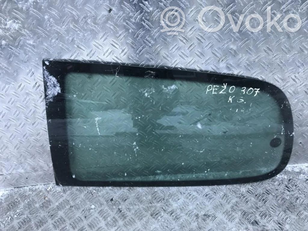 Rear side window