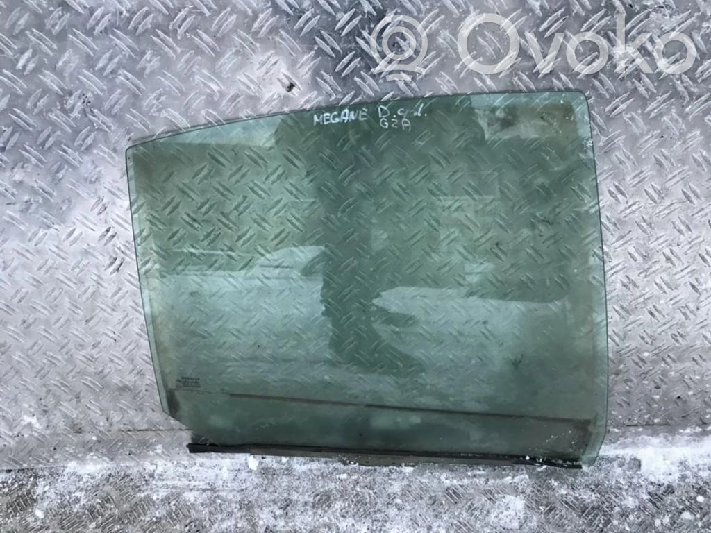 Takaoven ikkunalasi