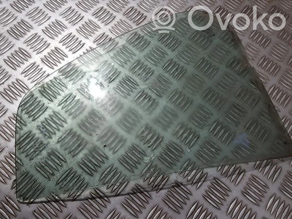 Ventanilla de ventilación de la puerta trasera