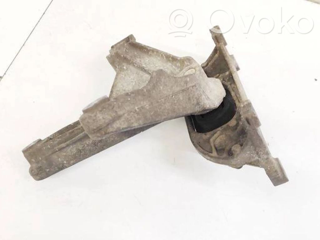 Renault Megane II Engine mount bracket 