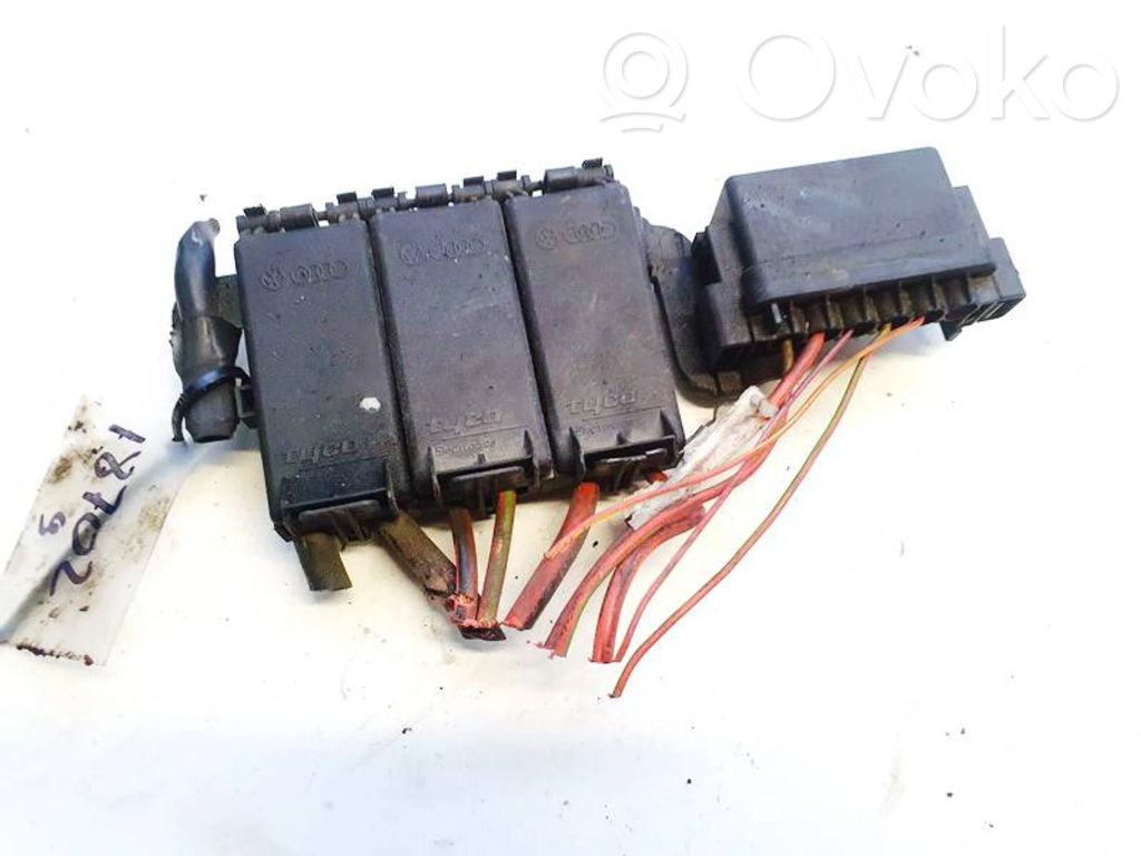 Volkswagen Polo IV 9N3 Set cutie siguranțe