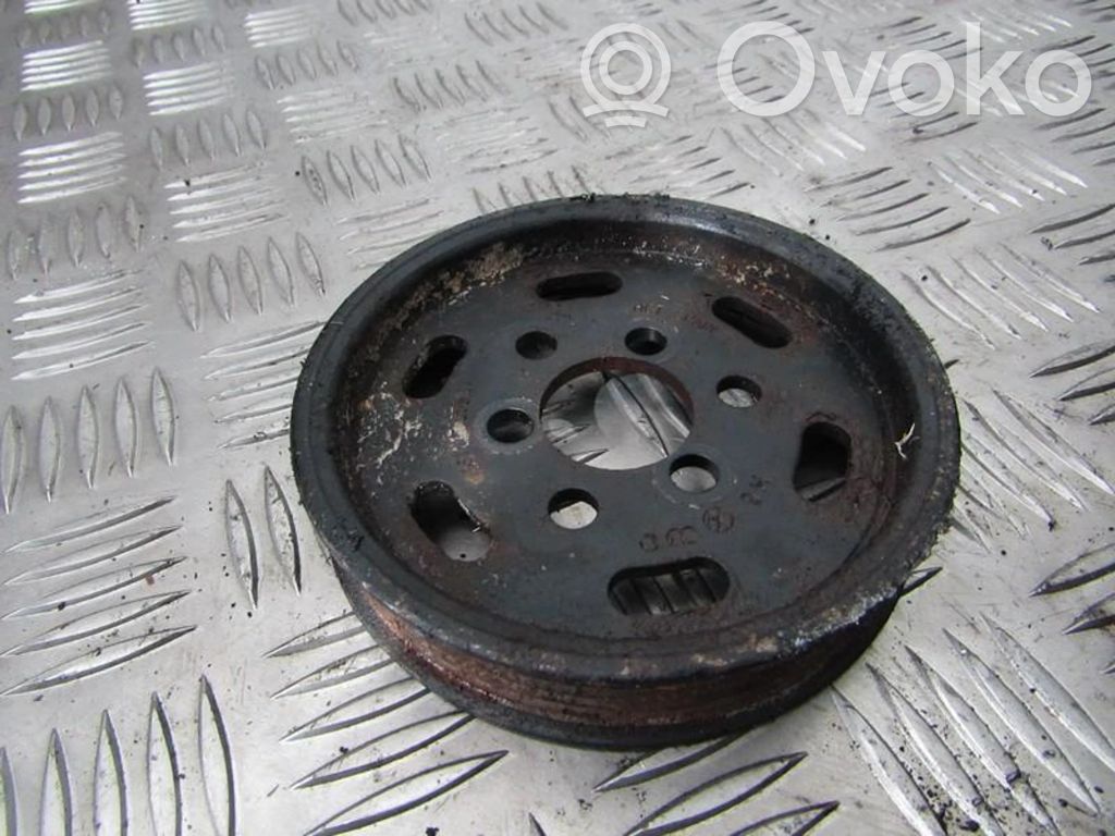 Volkswagen Golf IV Puleggia della pompa del servosterzo 