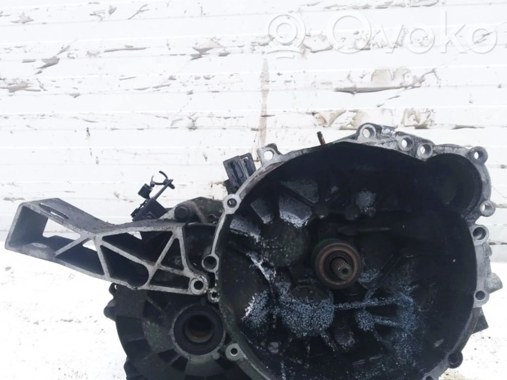 Volvo V70 Manualna 5-biegowa skrzynia biegów 