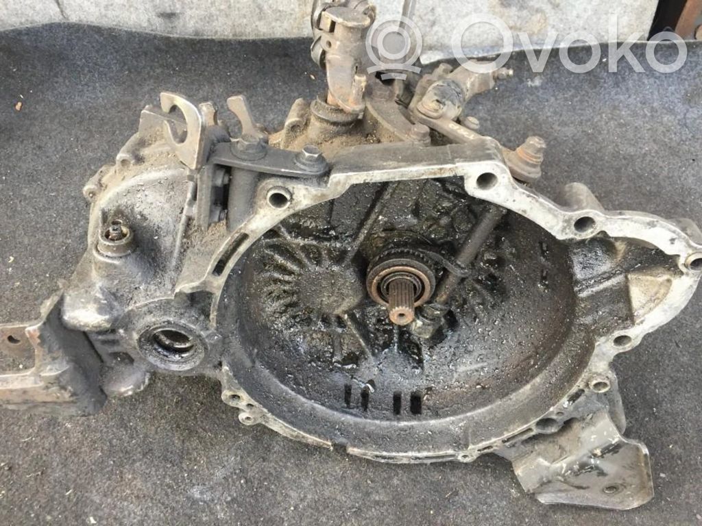 Hyundai Lantra II Manualna 5-biegowa skrzynia biegów 