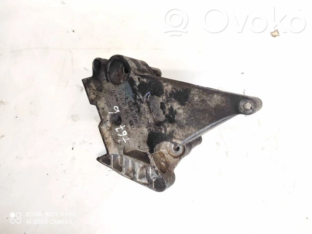 Volkswagen PASSAT B6 Supporto di montaggio del motore (usato)