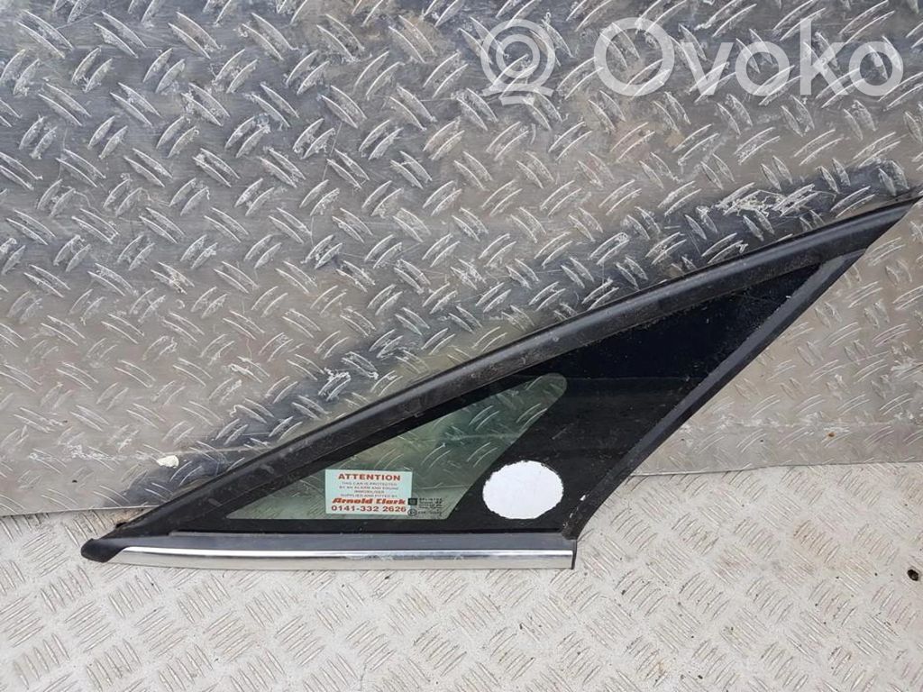 Vidrio lateral trasero