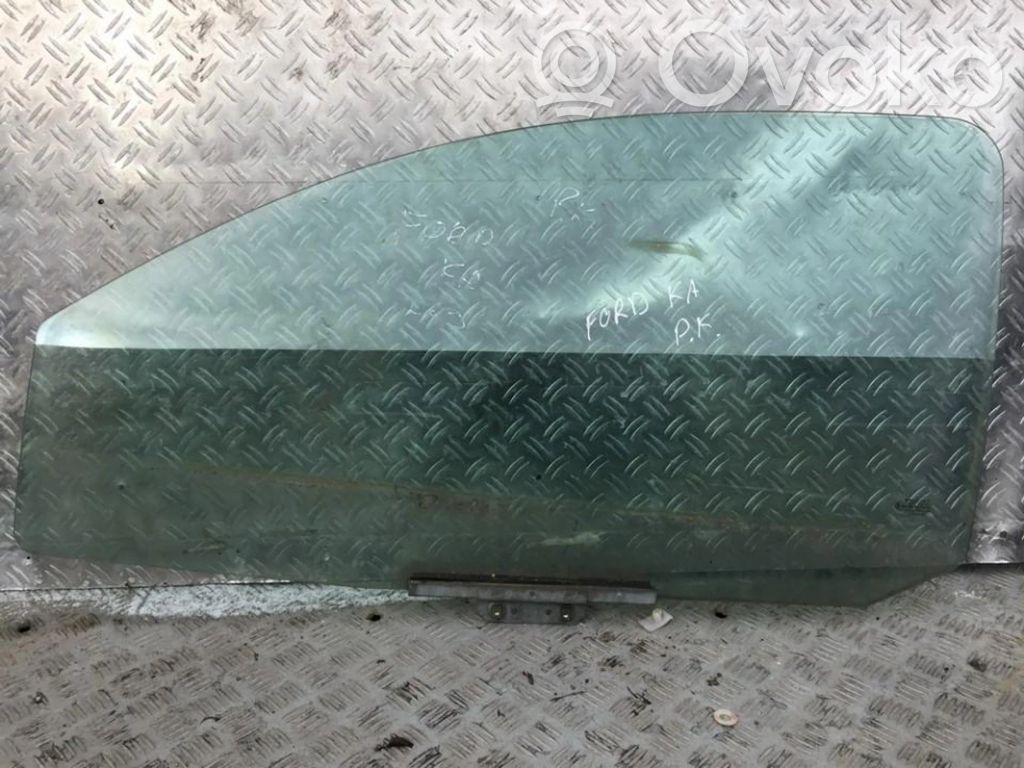 Etuoven ikkunalasi, neliovinen malli