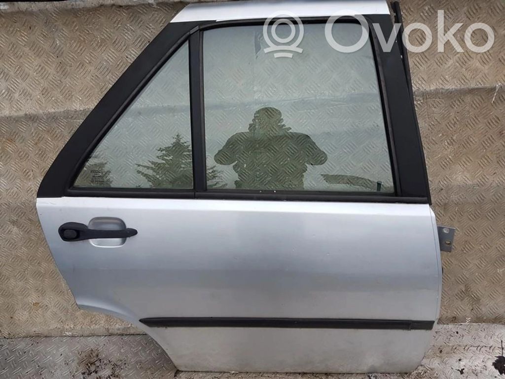 Portiera posteriore