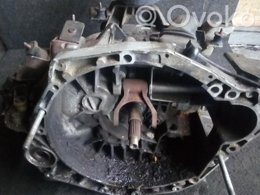 Renault Safrane Manual 5 speed gearbox 
