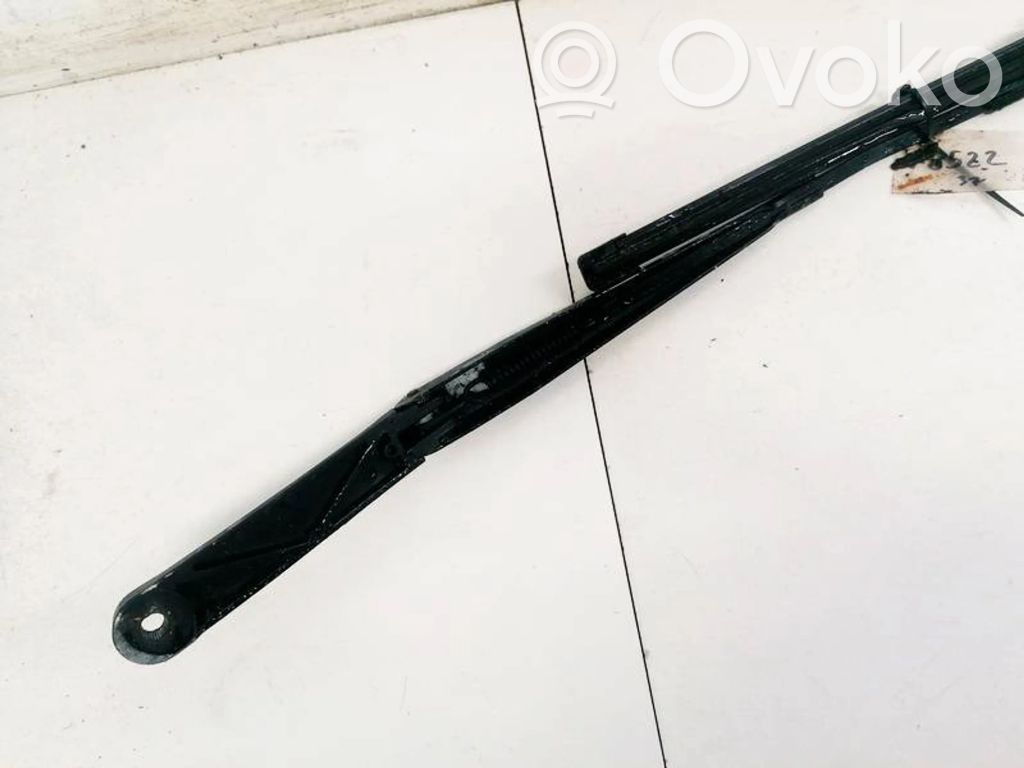 Skoda Octavia Mk2 (1Z) Brazo del limpiaparabrisas delantero