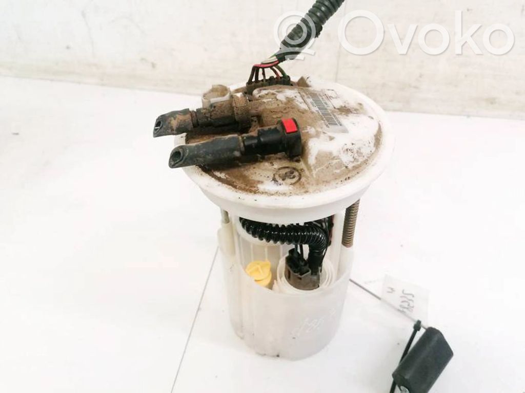 Volvo C30 Bomba interna de combustible 