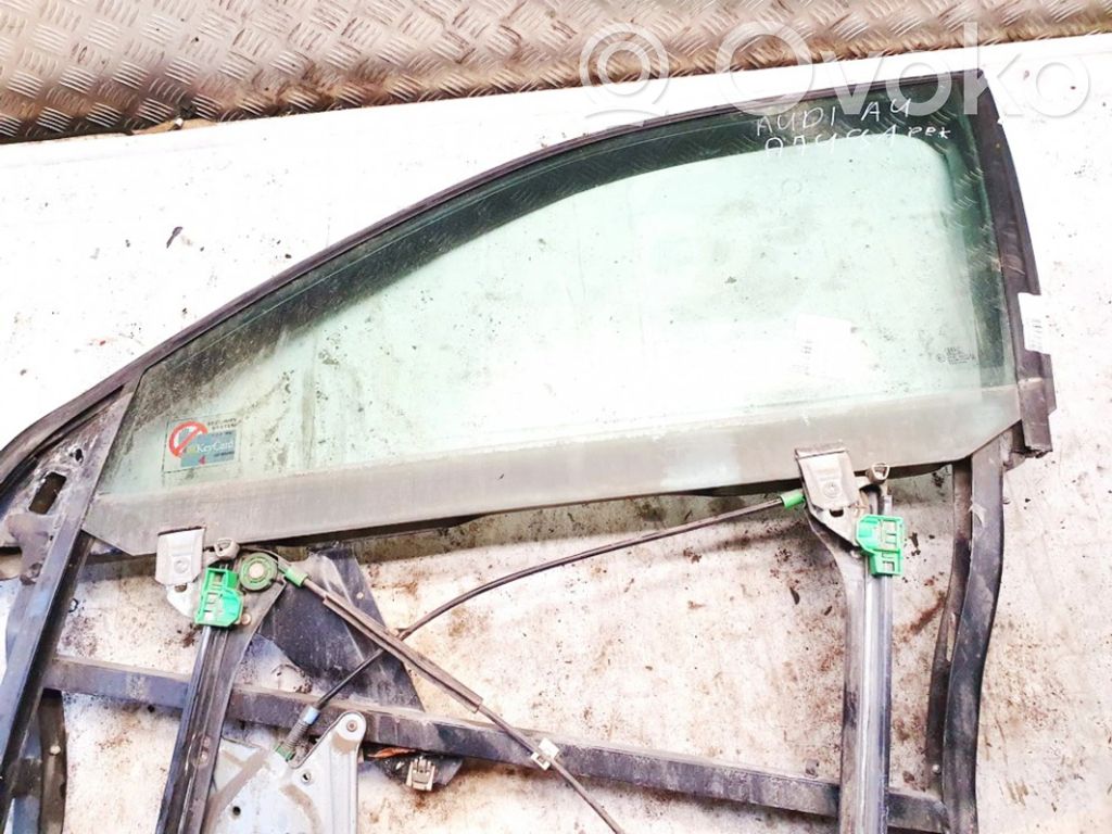 Audi A4 S4 B5 8D Geam ușă față patru uși 