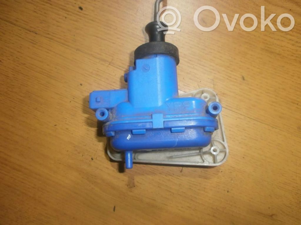 Audi 80 90 B3 Pompa a vuoto chiusura centralizzata