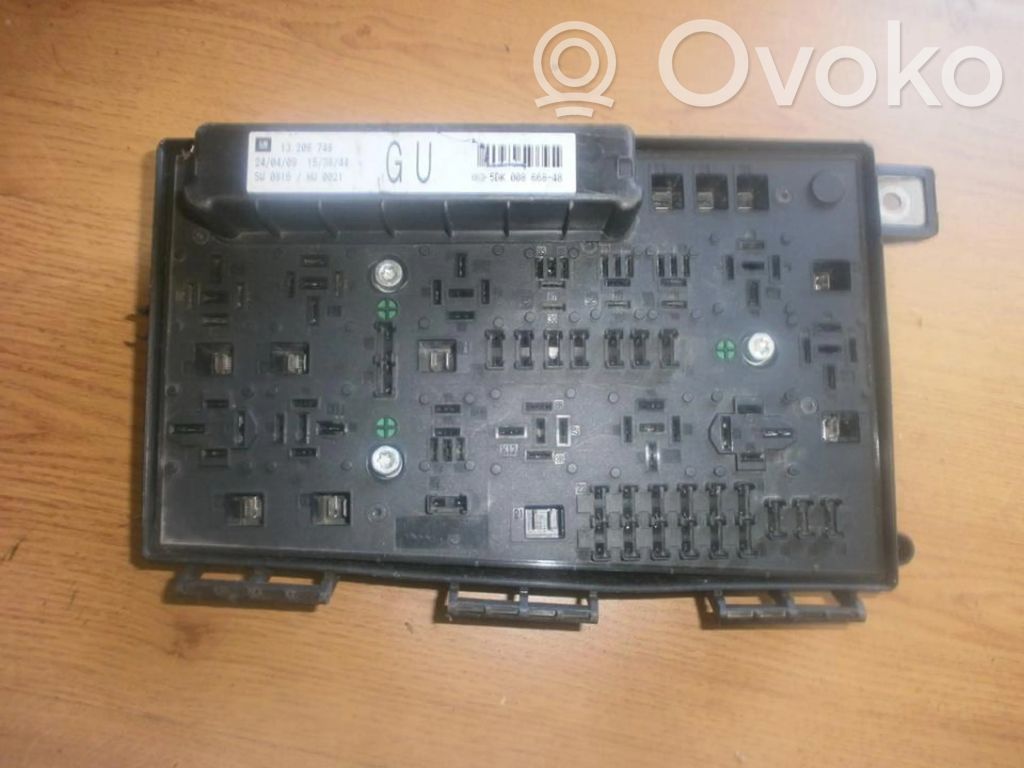 Opel Astra H Set scatola dei fusibili 