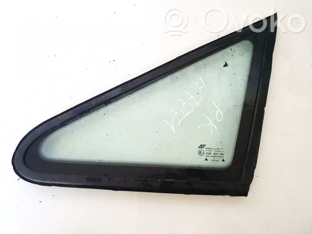 Front triangle window/glass