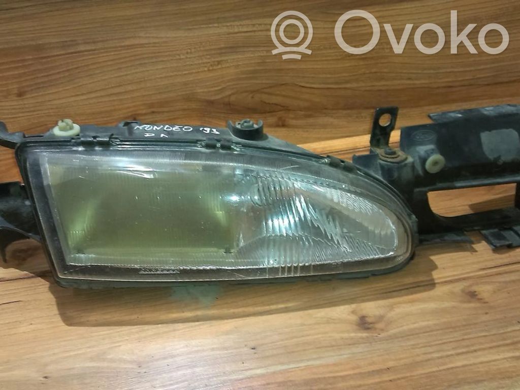 Ford Mondeo MK I Scheinwerfer 