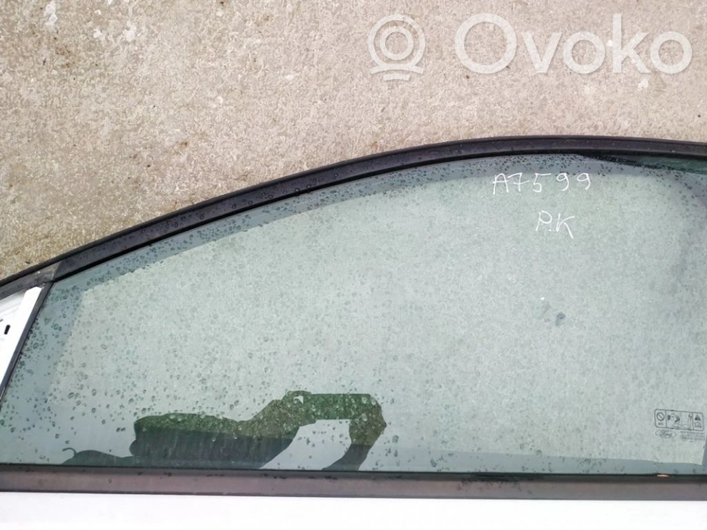Etuoven ikkunalasi, neliovinen malli