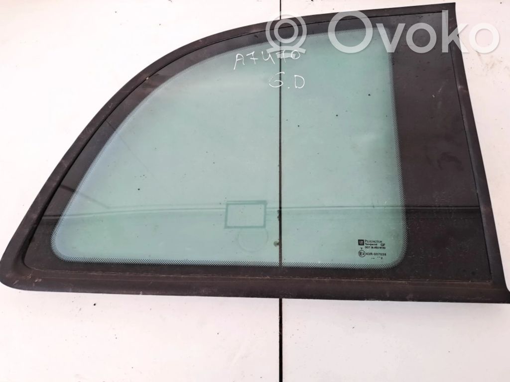 Opel Zafira A Finestrino laterale posteriore 