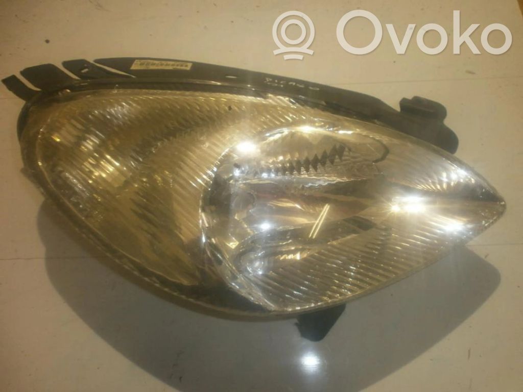 Citroen Xsara Picasso Lampa przednia 