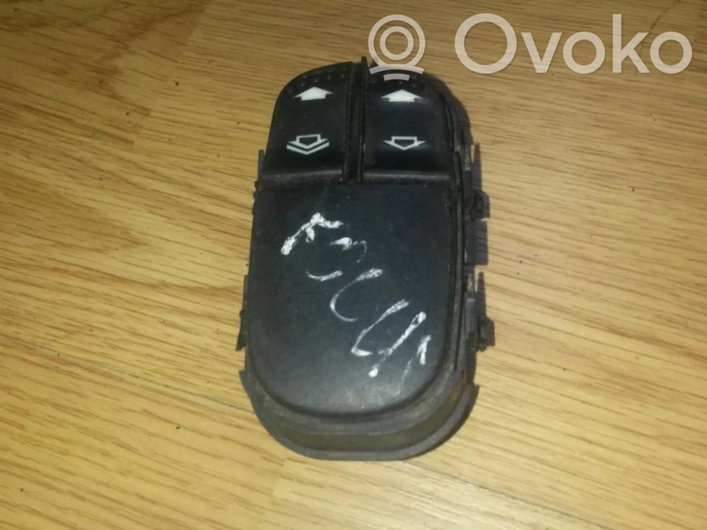 Electric window control switch   YS4T14529AA,YS4T14529AA