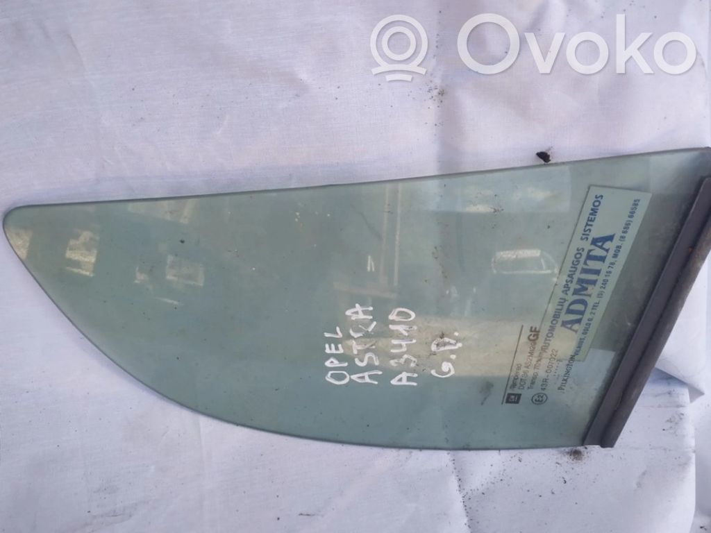 Ventanilla de ventilación de la puerta trasera