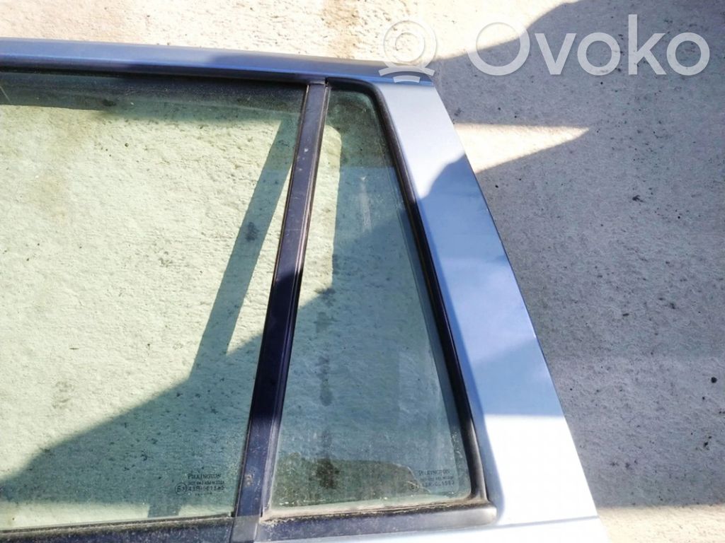 Rear vent window glass