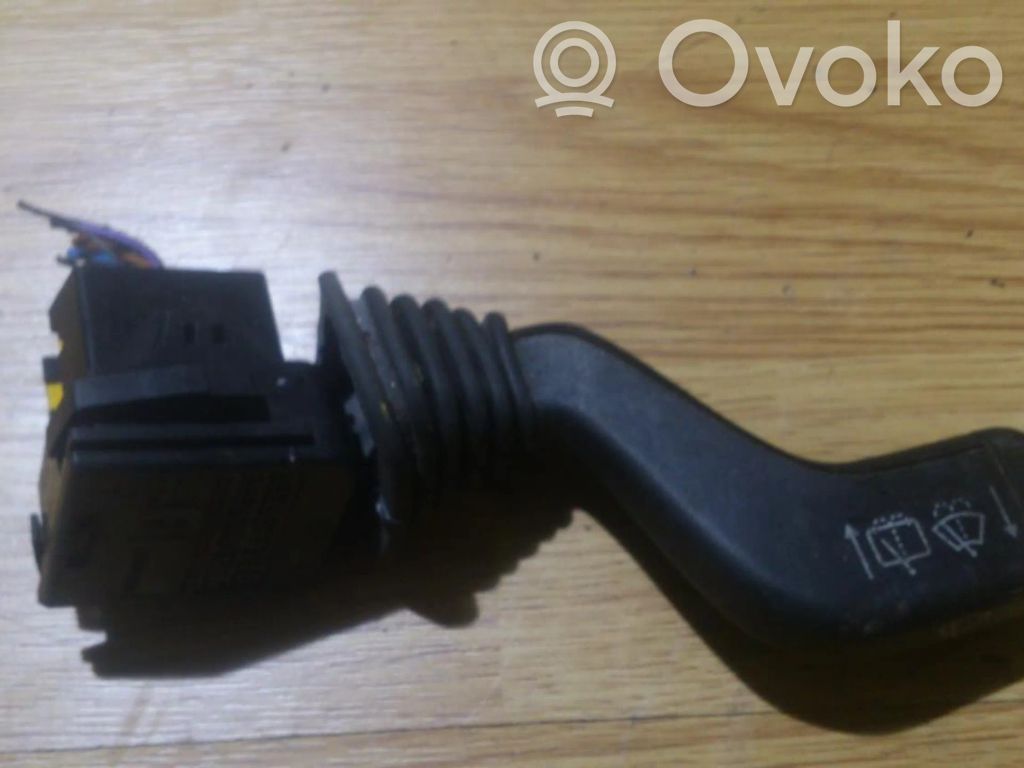 Opel Vectra A Pyyhkijän vipu 