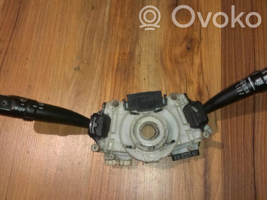 Subaru Forester SF Leva/interruttore dell’indicatore di direzione e tergicristallo