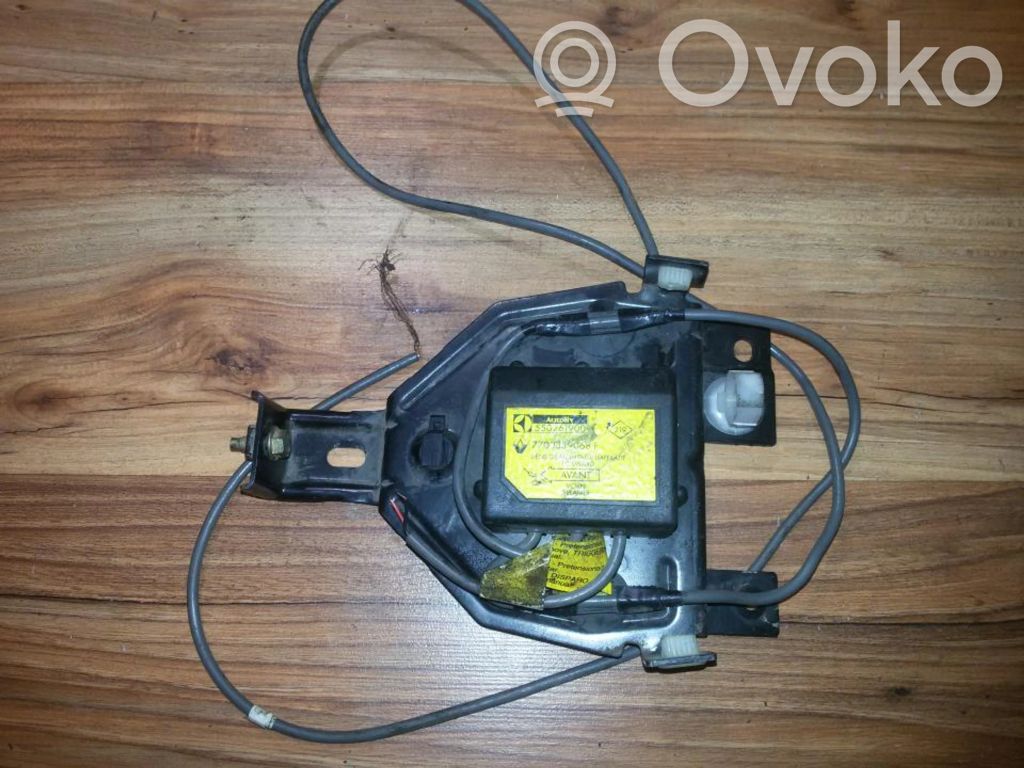 Renault Clio I Airbag control unit/module 