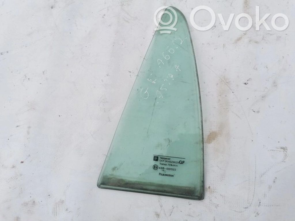 Ventanilla de ventilación de la puerta trasera