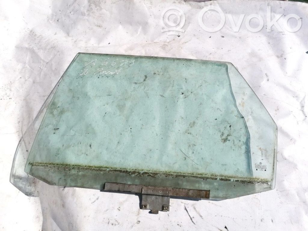 Takaoven ikkunalasi