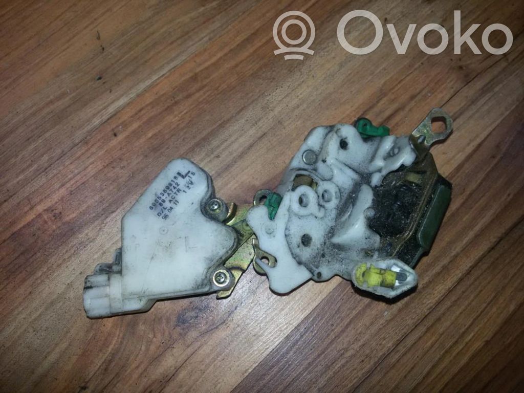 Nissan Almera Serratura portiera anteriore 