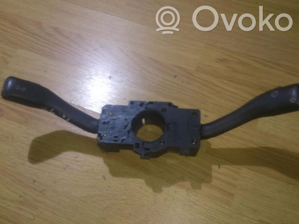 Audi A6 S6 C5 4B Leva/interruttore dell’indicatore di direzione e tergicristallo