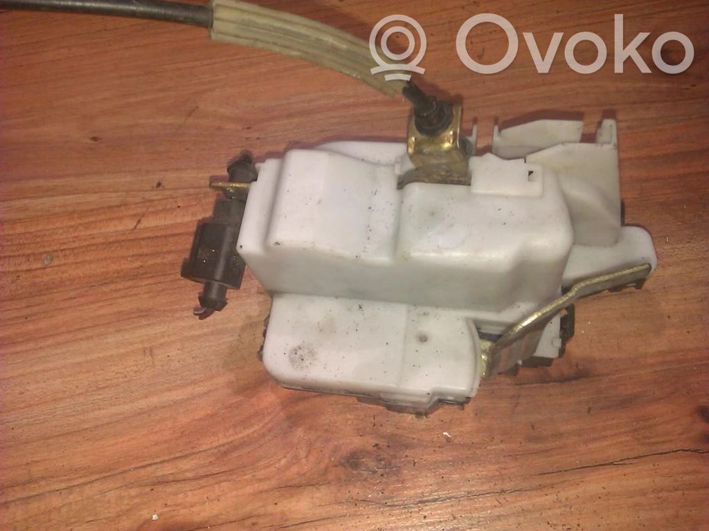 Seat Cordoba (6K) Serrure de porte arrière 
