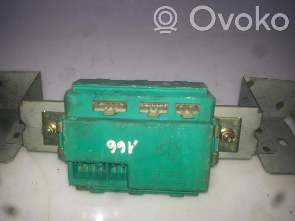 Other control units/modules   B883,B883