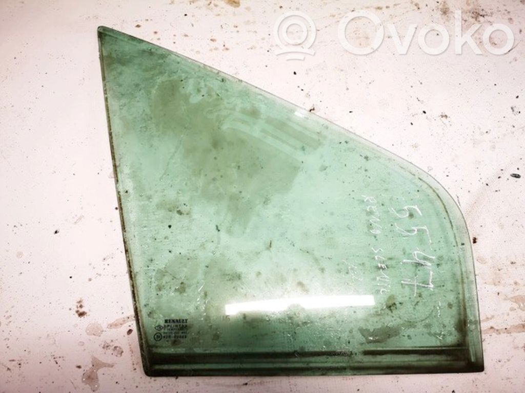 Ventanilla de ventilación de la puerta delantera cuatro puertas