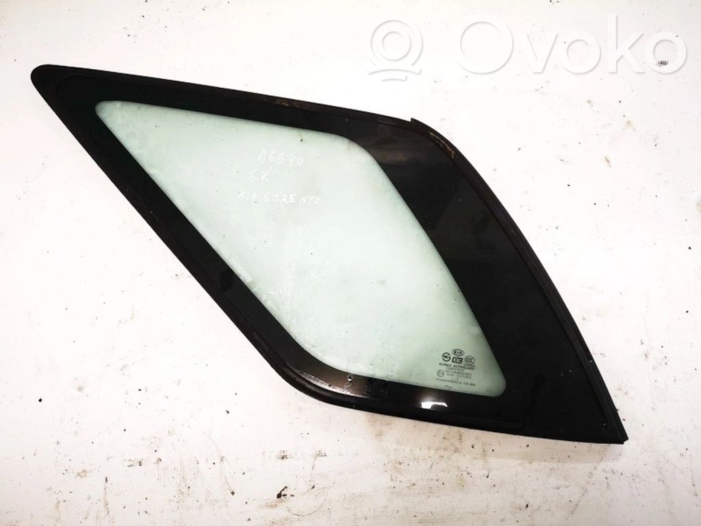 Rear side window