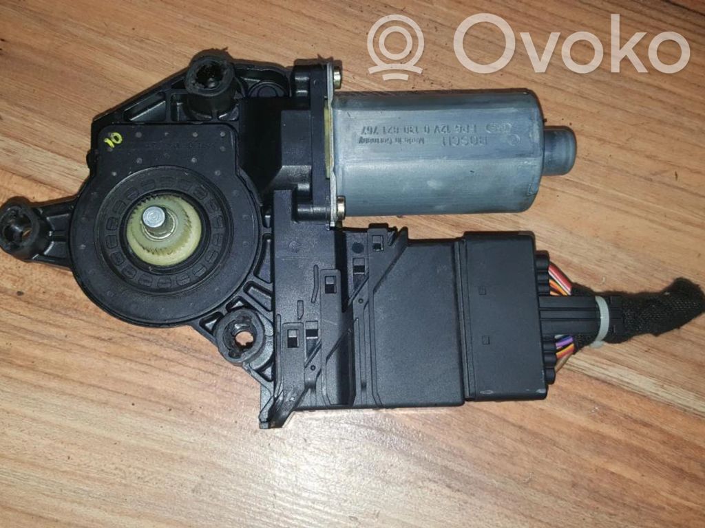 Volkswagen Golf IV Silniczek podnoszenia szyby drzwi tylnych 