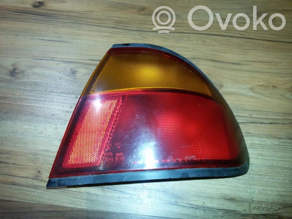 Mazda 323 Luci posteriori 