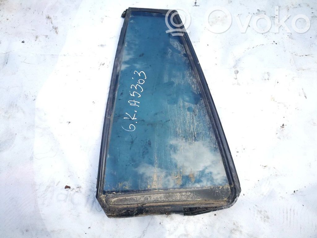 Rear vent window glass